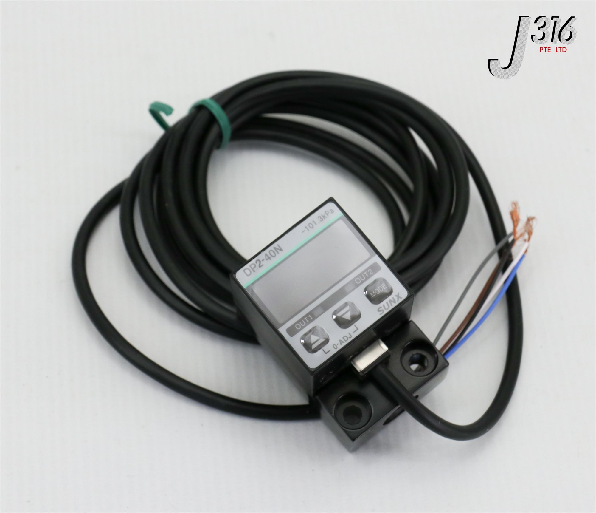 スムース 23921 SUNX DIGITAL PRESSURE SENSOR (NEW) DP2-40N | eBay